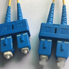 Cord&oacute;n de conexi&oacute;n al aire libre interior del cable de fibra &oacute;ptica del cable de descenso G657A del puente FTTH de SC/UPC SC/APC 2,0m m 3,0m m